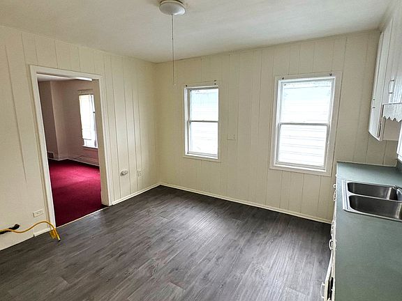 2nd image of 731 Kensington Ave #2