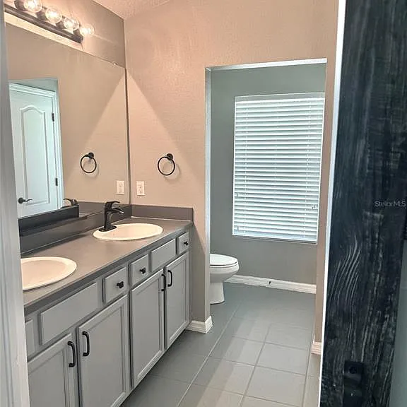 8427 Blue Rock Dr — Photo 32