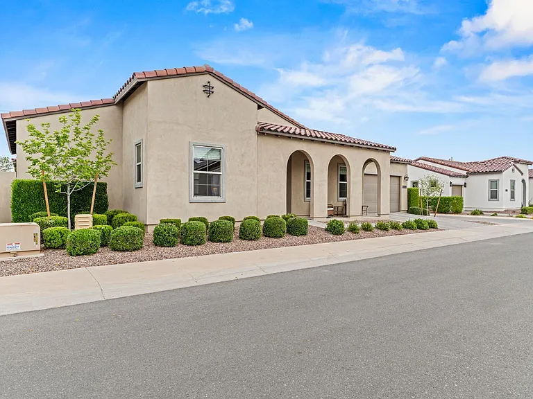 17244 W Vacaville St — Photo 13