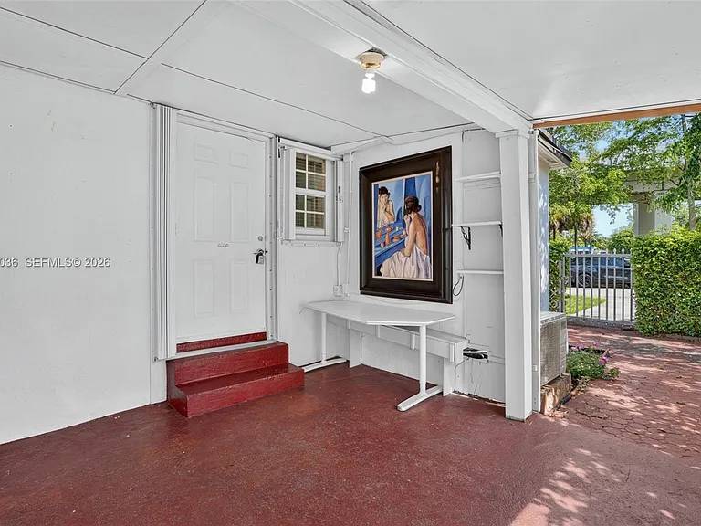 3375 SW 29th Ter #B — Photo 4
