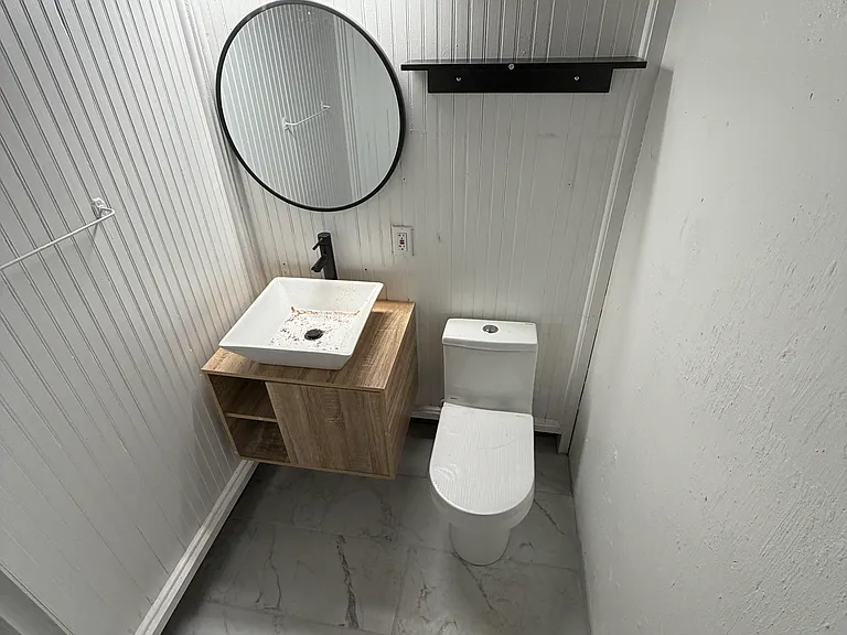 2437 Shannon Ave — Photo 11