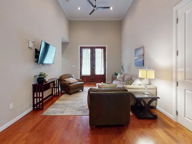 1114 Ruea St — Photo 4