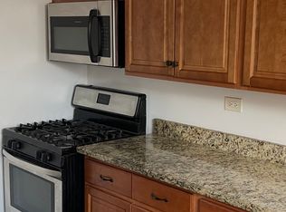 2611 W Glenlake Ave APT 2, Chicago, IL 60659