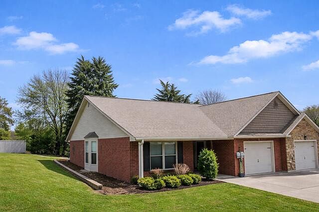 1st image of 1717 Chelsa Dr NE