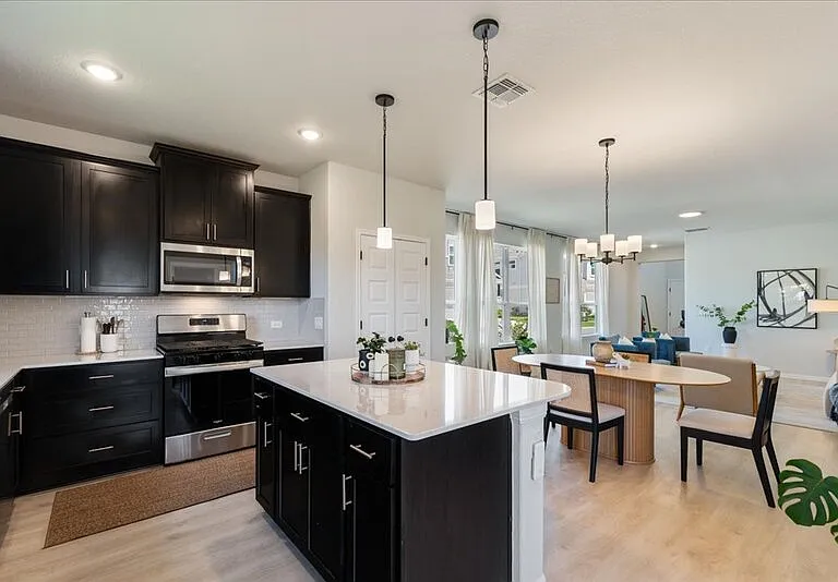9800 Milton Albert Way — Photo 4