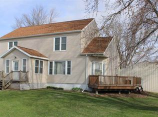 697 E Adams St, Marengo, IA 52301