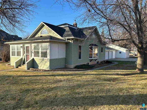 308 E 2nd St, Colton, SD 57018
