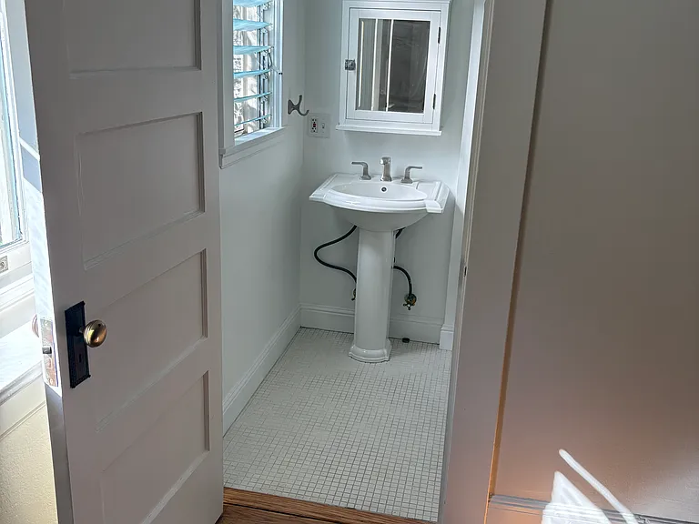 505 Homer Ave — Photo 11