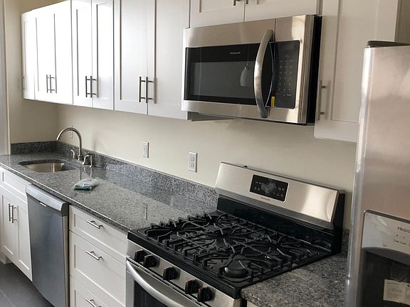 4th image of 164 S Harrison St APT 5G