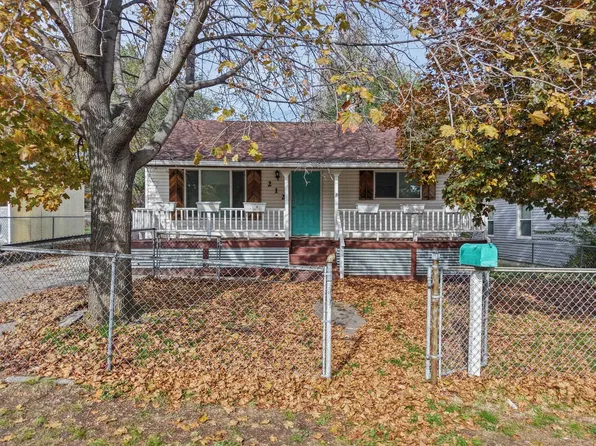 212 Ravine Dr, Pocatello, ID 83204