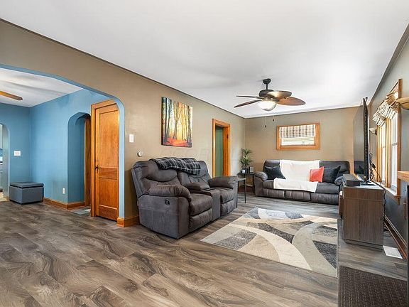 4th image of 2734 Ridge Ave