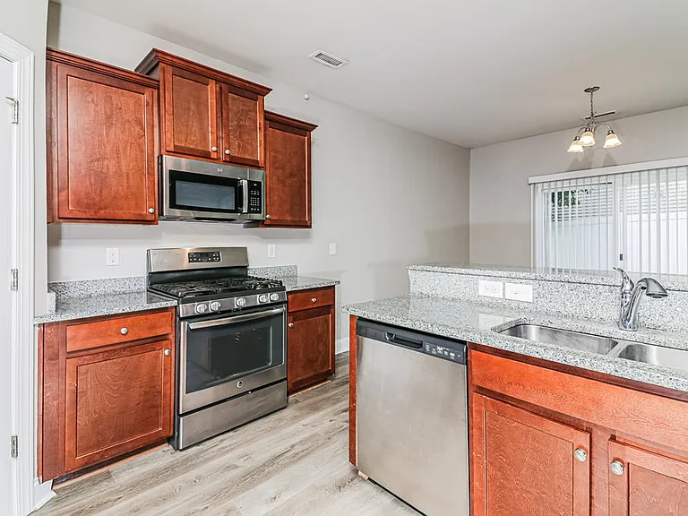3600 Sunbright Ln — Photo 7