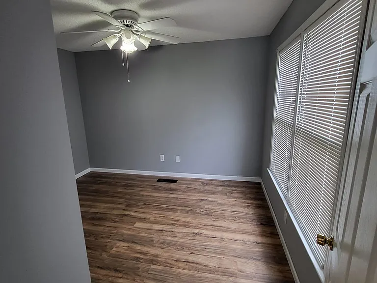 109 Cypress Dr — Photo 5