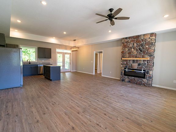 5th image of 1006 Rachel Dr