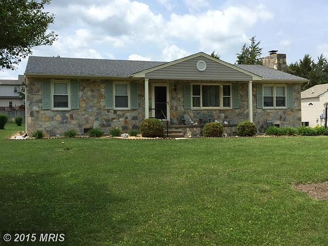 1st image of 921 Eastern View Dr
