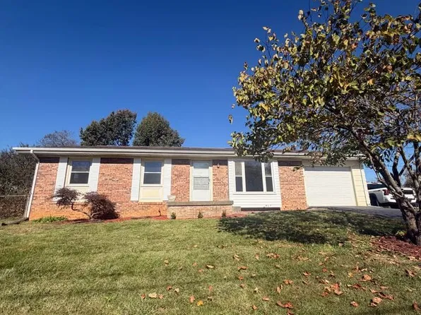 321 Mount Area Dr, Bristol, TN 37620