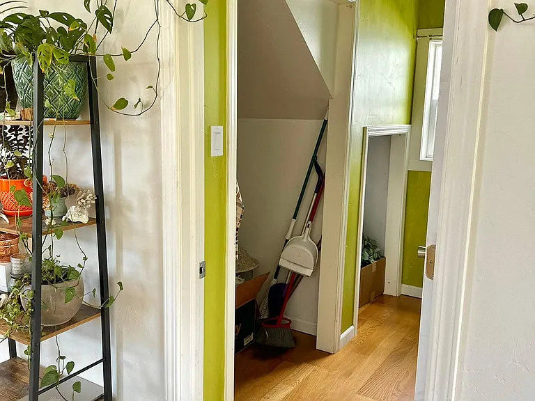 2728 Valencia St — Photo 9