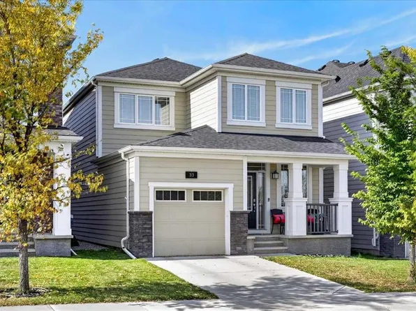33 W Yorkville Grn SW, Calgary, AB T2X 4J8