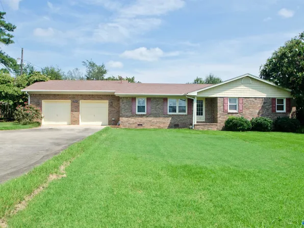 15579 Quinn Rd, Athens, AL 35611