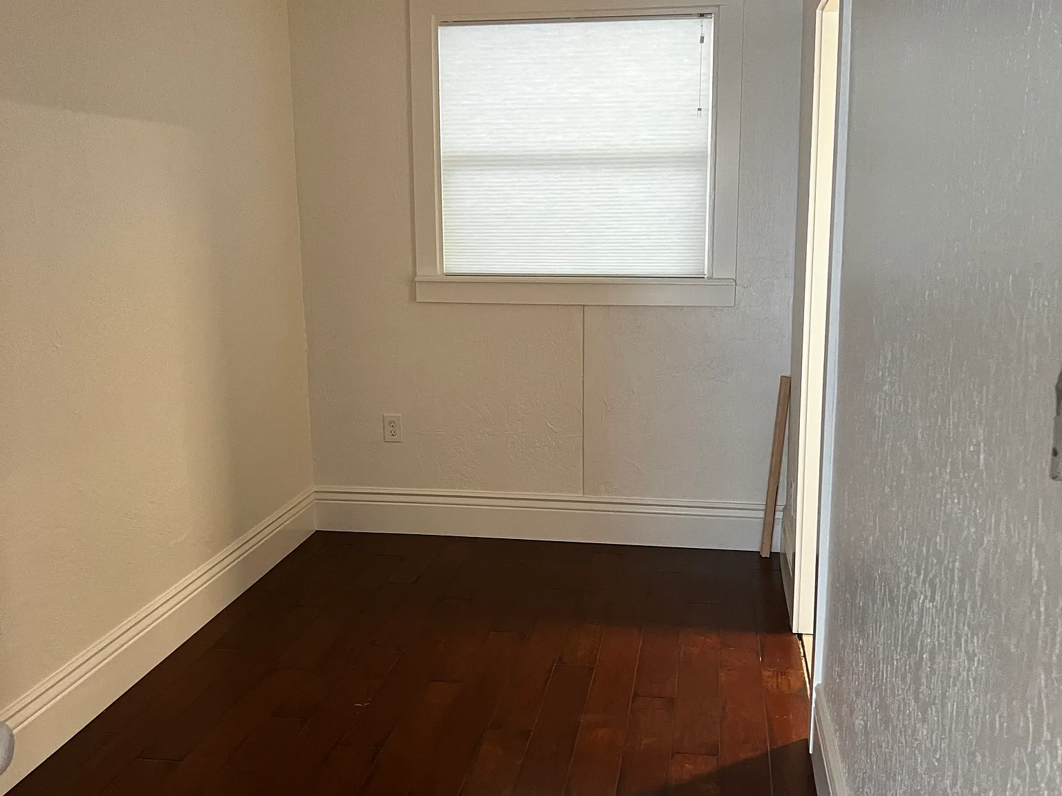 Studio, 500 sqft, $1,600 — Photo 3