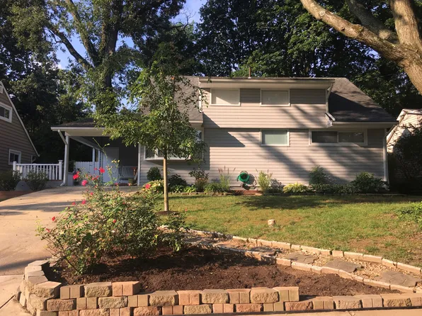 1607 Bradley Ave, Rockville, MD 20851