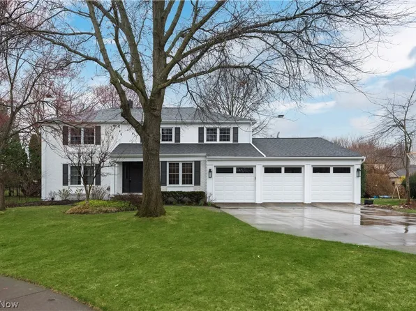 2854 Goldwood Dr, Rocky River, OH 44116