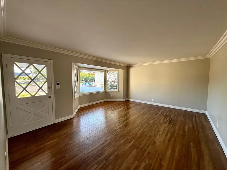 6481 Dos Rios Rd — Photo 3