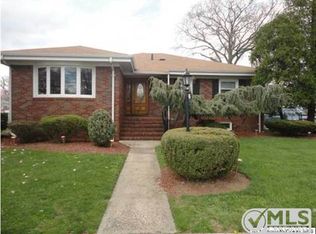 25 Summit Ave, Fords, NJ 08863