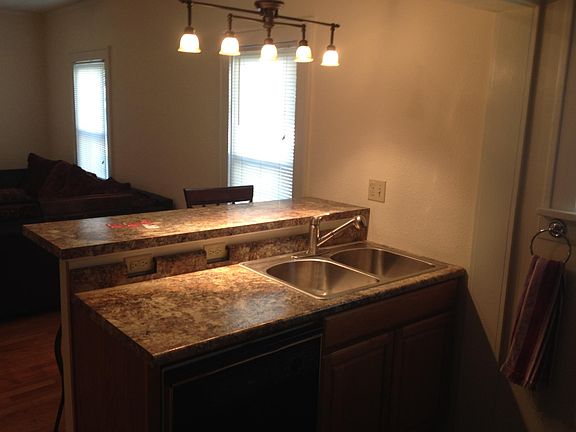 2nd image of 224 W Pine St