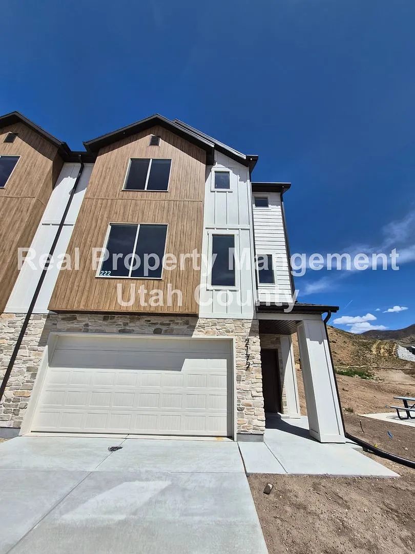 Brand New Townhome top of Traverse Mountain — Photo 1