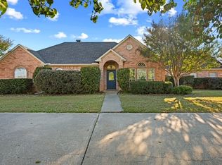 1200 E Remington Park Dr, Terrell, TX 75160