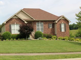 137 Dixie Ln, Pleasant View, TN 37146