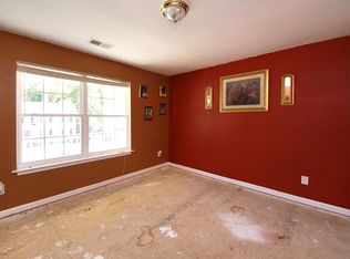 10129 Atkins Ridge Dr, Charlotte, NC 28213