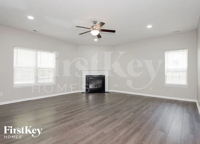 61 Ashton Bluff Cir — Photo 2