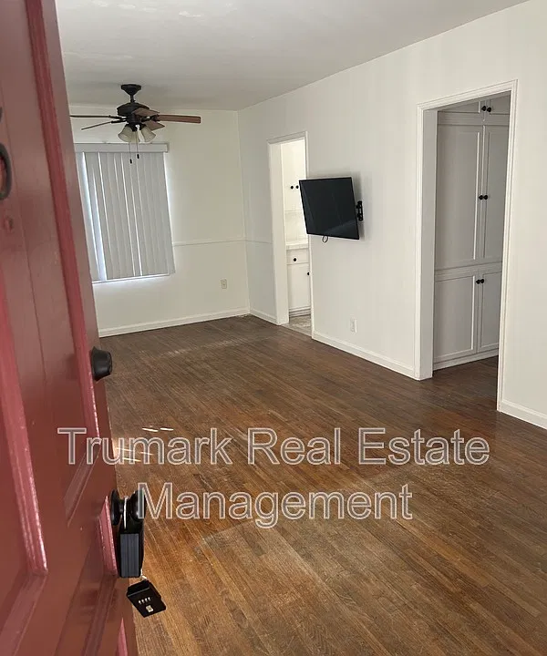 3737 Los Feliz Blvd #5