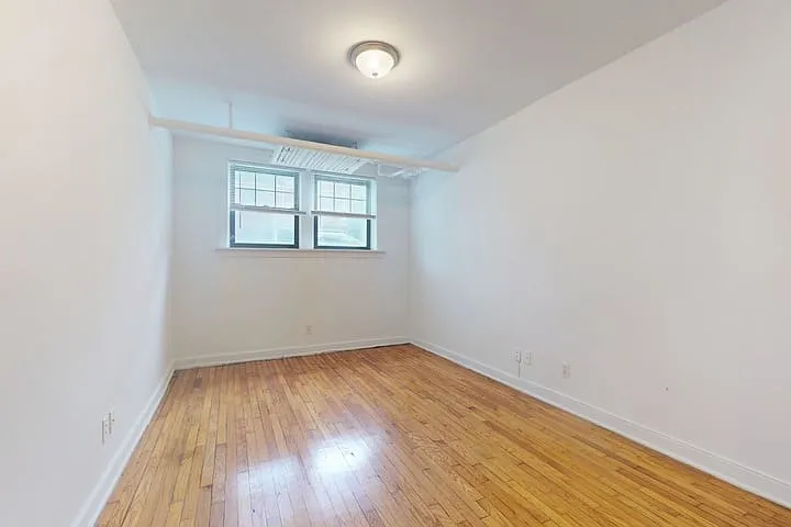 4455 S. Greenwood Avenue — Photo 35