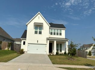 2704 S 20th St, Rogers, AR 72758