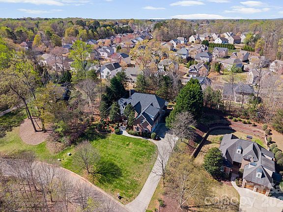 2nd image of 4916 Samuel Pinckney Dr