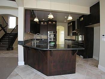 3rd image of 1667 Lyndi Ln