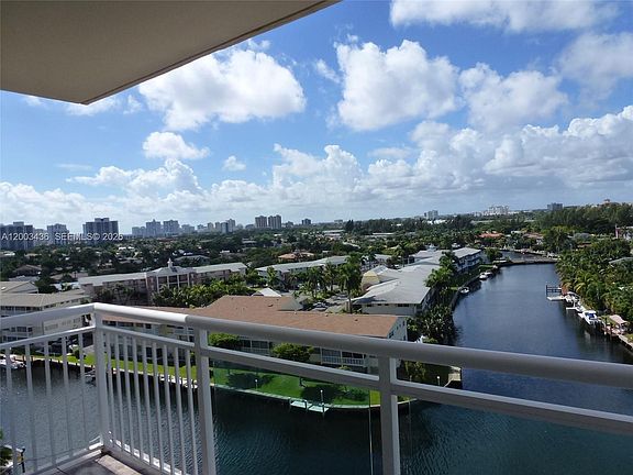 2nd image of 437 Golden Isles Dr APT 4J
