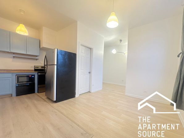 1900 S Throop St APT 2