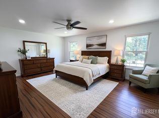 68 Delancy Ct, North Brunswick, NJ 08902