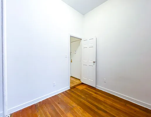 Rented by City Connections Realty | media 18