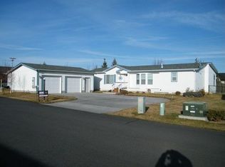 1920 NE 6th St, Redmond, OR