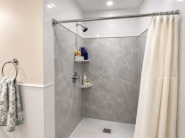 14 Stickney Ave #2A — Photo 9