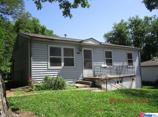 7532 Edward Ave, La Vista, NE 68128
