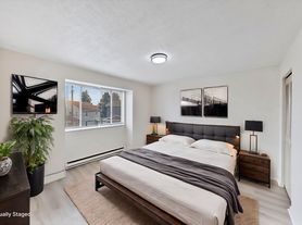 192 Pennsylvania Ave