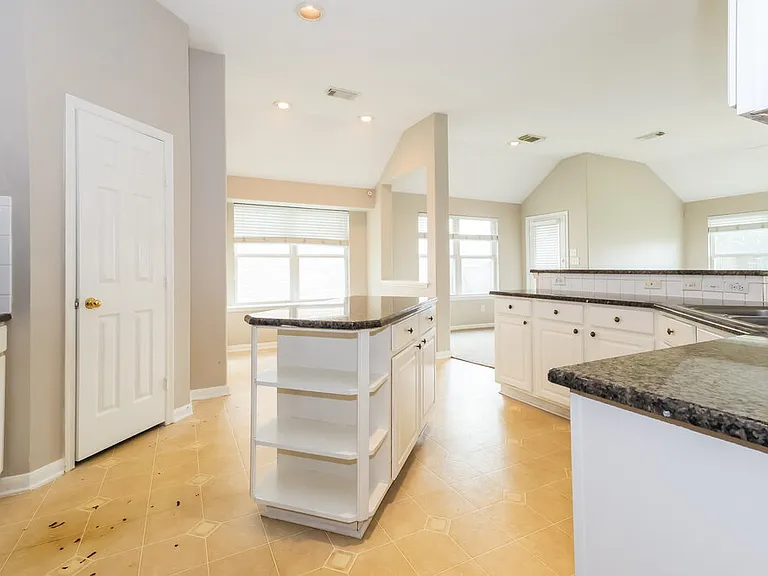 12534 Blinnwood Ln — Photo 6