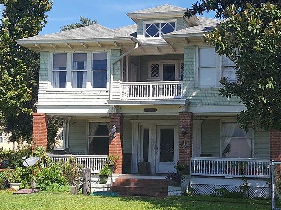 2nd image of 1120 Beach Blvd