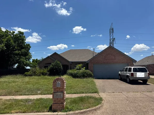 10138 Trail Ridge Dr, Benbrook, TX 76126